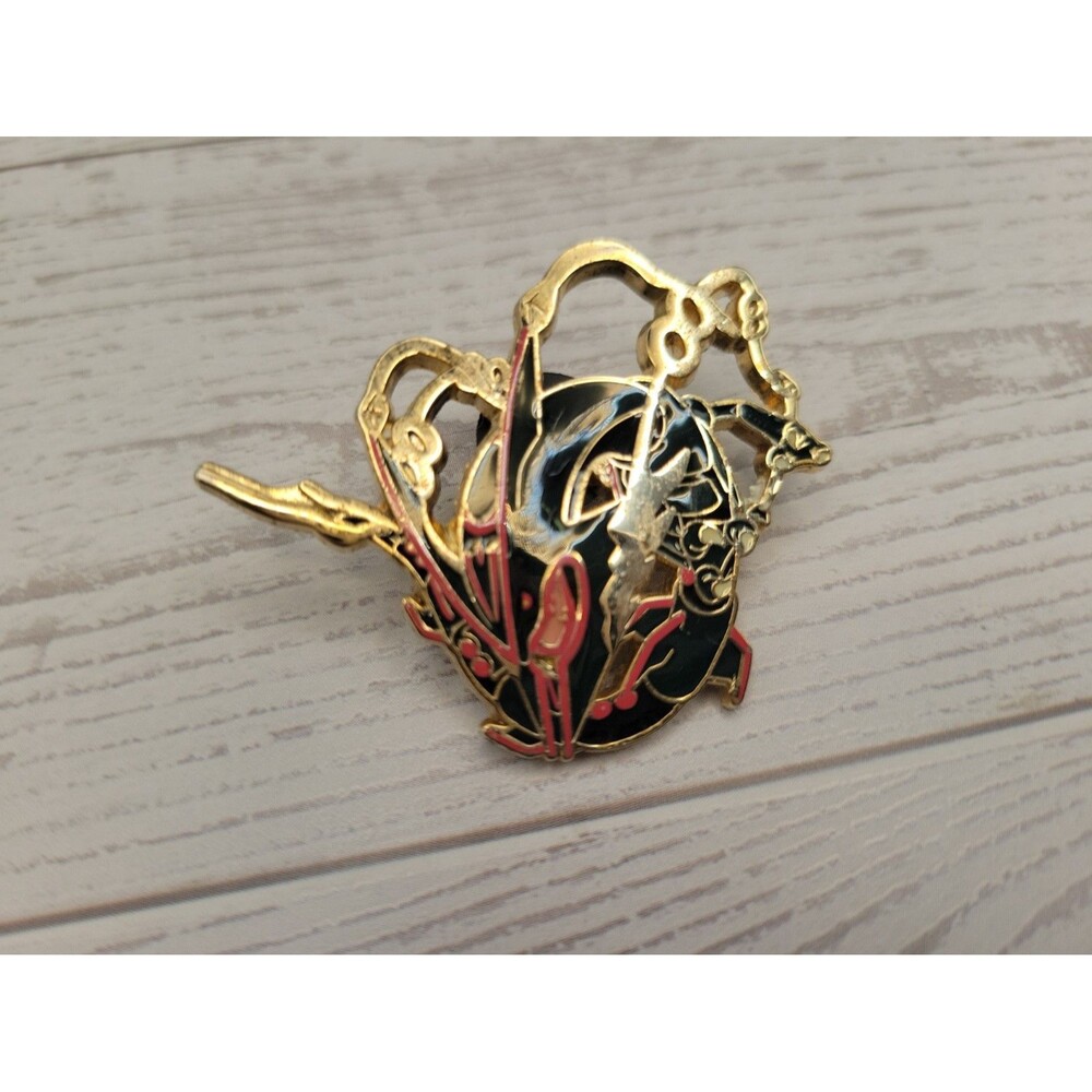 Pokemon Shiny Mega Rayquaza Rare Official Pin - 2015 - Picture 3 of 5